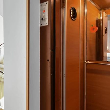 Mysa Modern Studio * Near Cismigiu Park * Netflix Bucureşti Ngoại thất bức ảnh