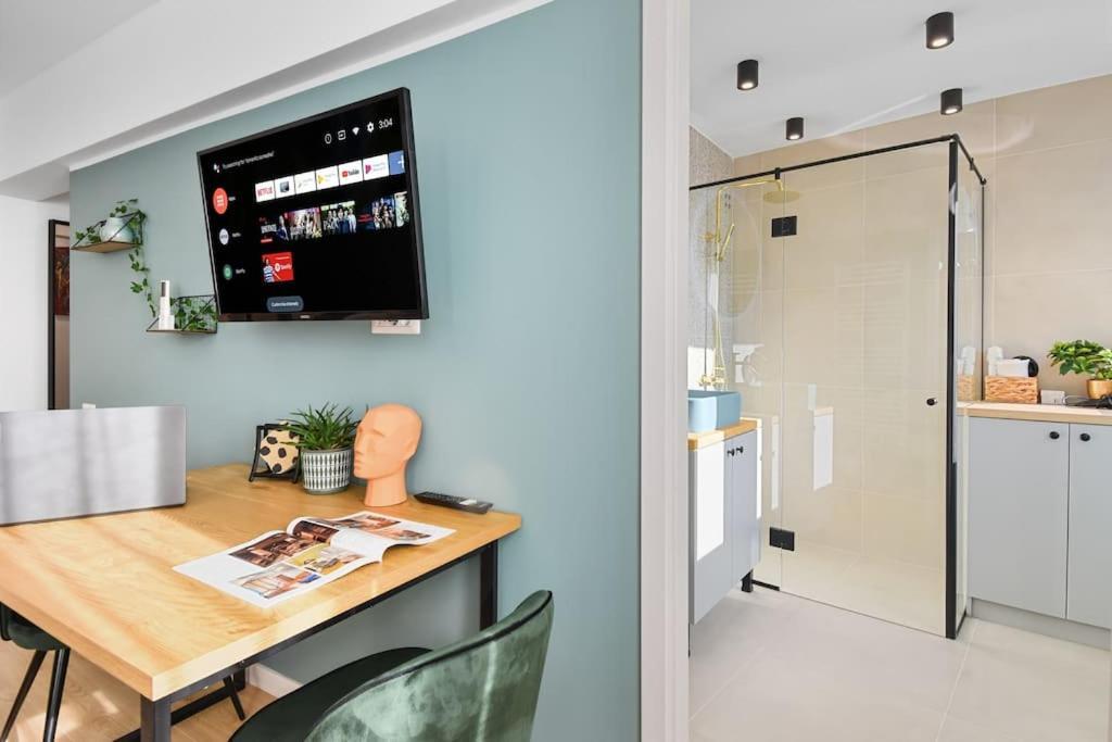 Mysa Modern Studio * Near Cismigiu Park * Netflix Bucureşti Ngoại thất bức ảnh